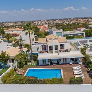 Villa Maresia Dourada, Guia (Faro)