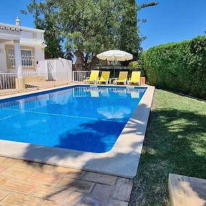Villa Casa Dos Cedros, Guia (Faro)